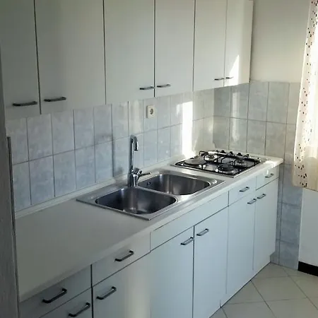 아파트 Seaview With Balcony - Velebitska Ii 만드레