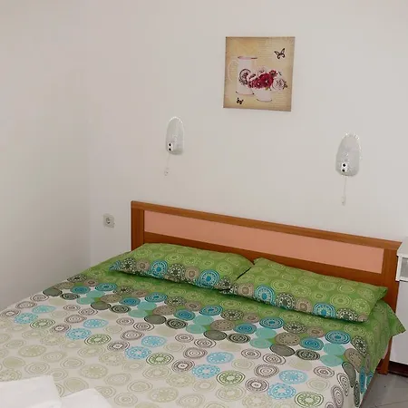 Seaview With Balcony - Velebitska Ii 아파트 만드레